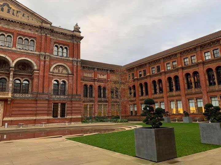 John Madejski Garden at the V&A has Calming Water Features and a Cafe Serving Cold Drinks