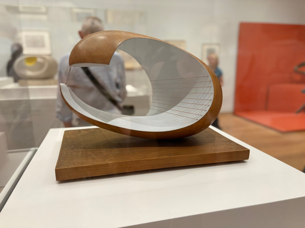 A Wooden Barbara Hepworth Sculpture with Lined detail